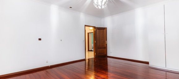 5 bedrooms House in Vila Franca de Xira, Portugal No. 169972 2