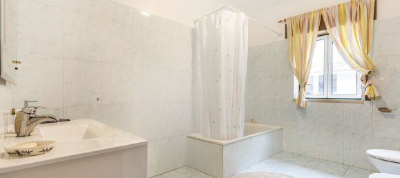 5 bedrooms House in Vila Franca de Xira, Portugal No. 169972 3