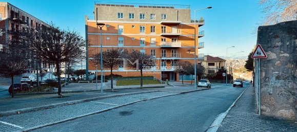 4 bedrooms Apartment in Vila Nova de Gaia, Portugal No. 114044 10