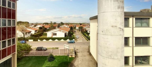 317m² Office in Trezzano sul Naviglio, Italy No. 381429 16