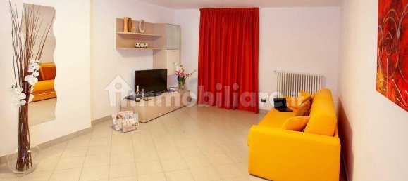 Apartamento de 3 dormitorios en Griante, Italy No. 55312 6