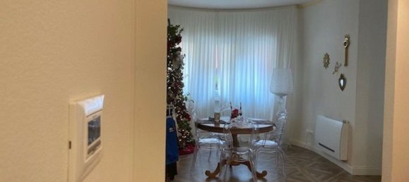 5 rooms Apartment in Livorno, Italy No. 48943 5