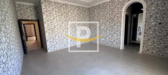 5 bedrooms Villa in Dubai, UAE No. 8368 2