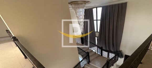 5 bedrooms Villa in Dubai, UAE No. 8368 10