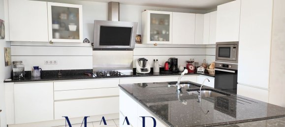 5 bedrooms Villa in Chartres, France No. 347662 4