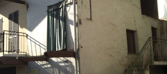 4 rooms House in Foglizzo, Italy No. 90890 2