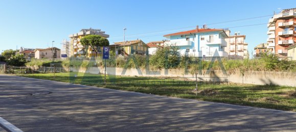 Земельный участок в Римини, Италия № 335116 5