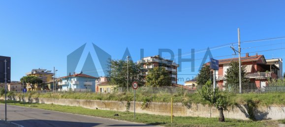 Земельный участок в Римини, Италия № 335116 8