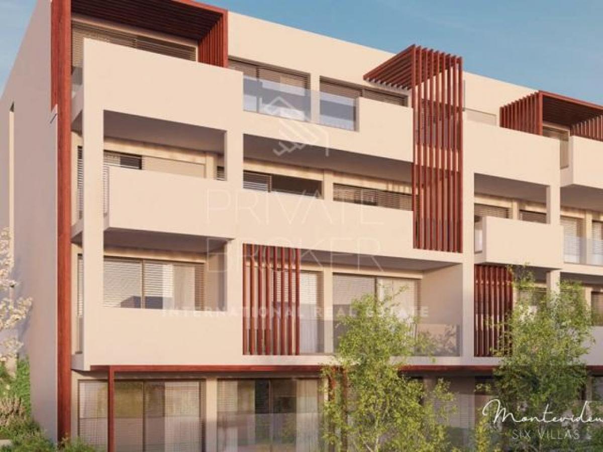 4 bedrooms Apartment in Porto, Portugal No. 5391