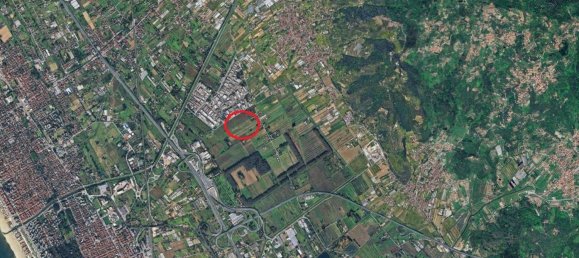 14998m² Land in Massarosa, Italy No. 325639 2