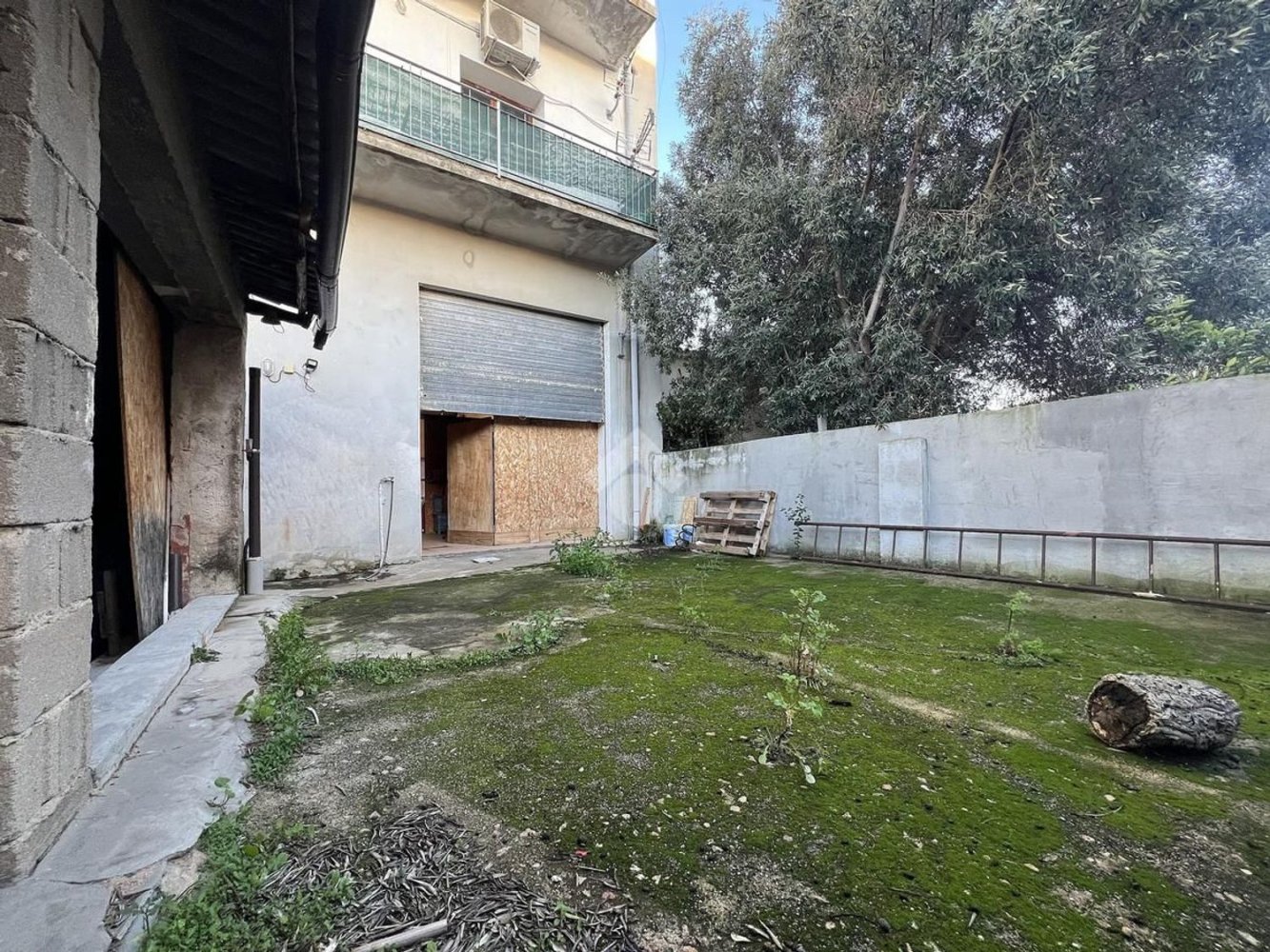  مستودع في Olbia, Italy 160متر مربع رقم 298224