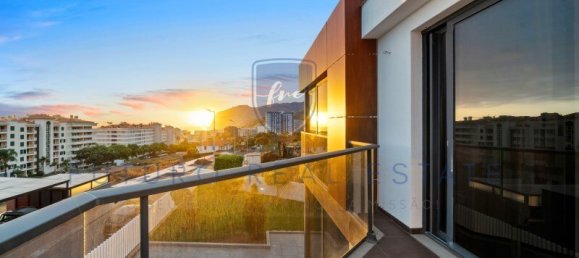 3 bedrooms Villa in Funchal, Portugal No. 25092 10