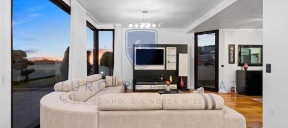 3 bedrooms Villa in Funchal, Portugal No. 25092 22