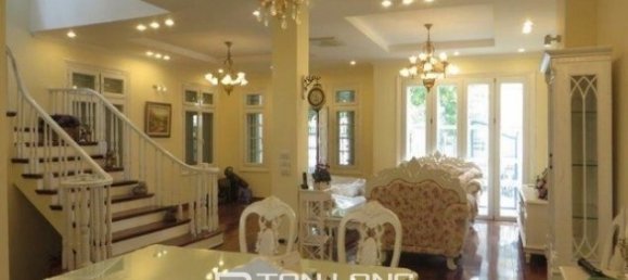 Villa de 4 dormitorios en Tay Ho, Vietnam No. 2040 3