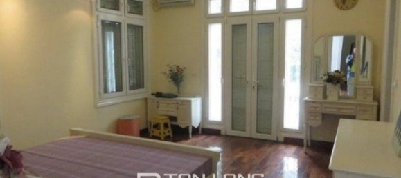 Villa de 4 dormitorios en Tay Ho, Vietnam No. 2040 7