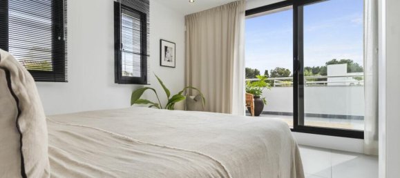 3 غرف نوم فيلا في Marbella, Spain رقم 108999 10