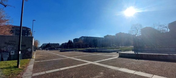 2 bedrooms Apartment in Turin, Italy No. 276789 26