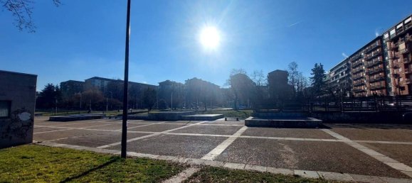 2 bedrooms Apartment in Turin, Italy No. 276789 5