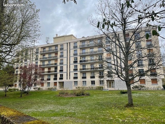 3 bedrooms Apartment in Compiegne, France No. 76768