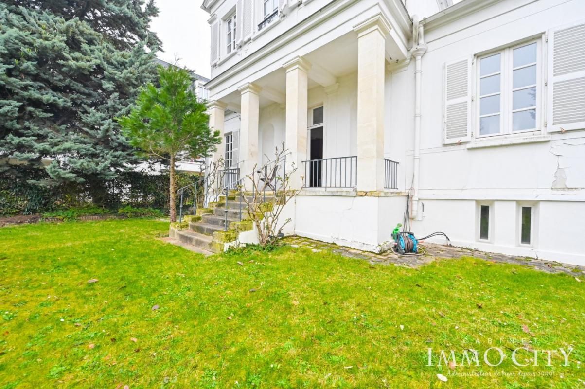 Дом с 3 спальнями в Тие, Франция № 135458