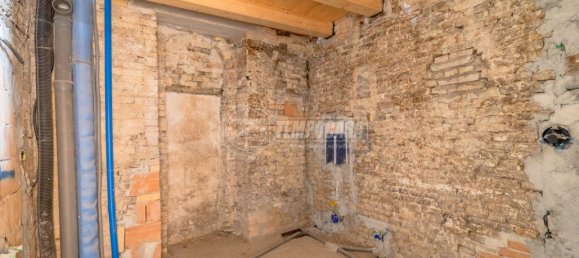 Дом с 3 спальнями в Монте Сан Джусто, Италия № 123174 8