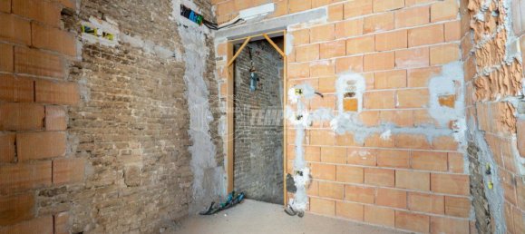 Дом с 3 спальнями в Монте Сан Джусто, Италия № 123174 19