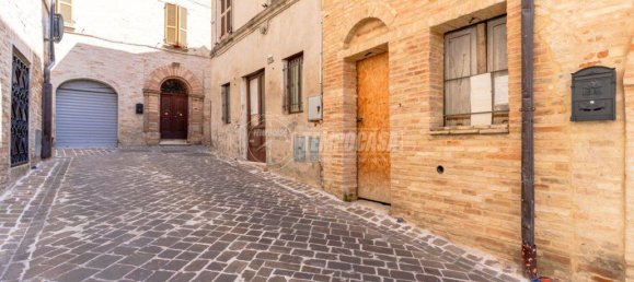 Дом с 3 спальнями в Монте Сан Джусто, Италия № 123174 4