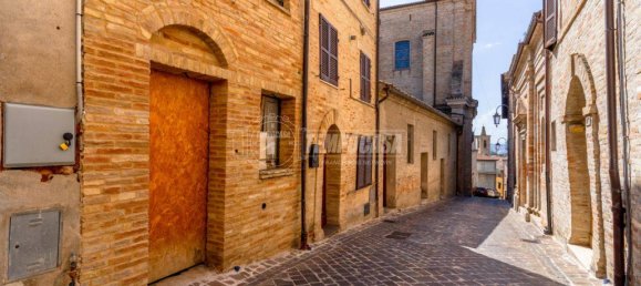 Дом с 3 спальнями в Монте Сан Джусто, Италия № 123174 6