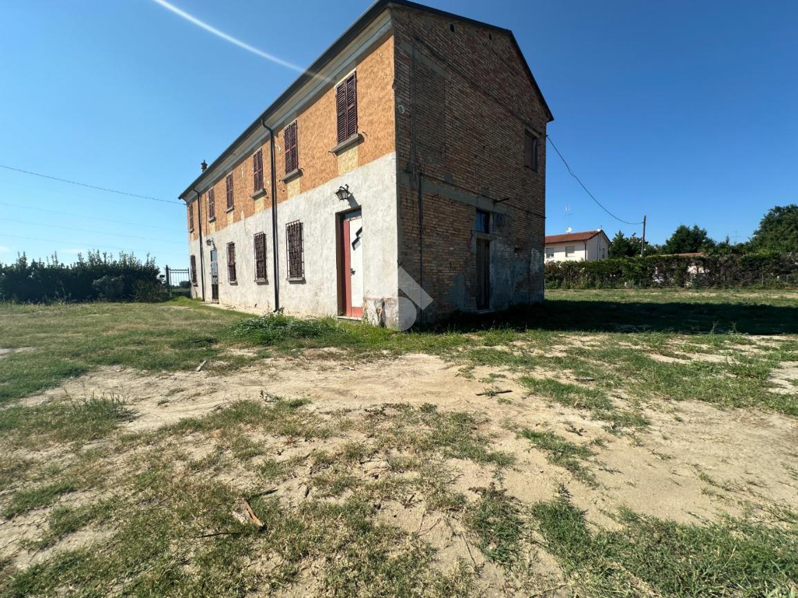 8-Zimmer Haus in Alfonsine, Italy, Nr. 127973