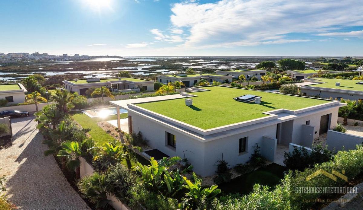 4 bedrooms Villa in Faro, Portugal No. 9294