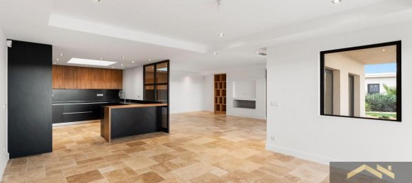 4 bedrooms Villa in Faro, Portugal No. 9294 9