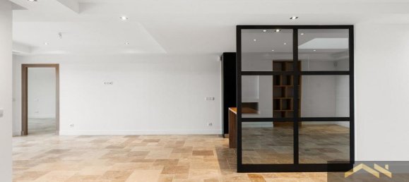 4 bedrooms Villa in Faro, Portugal No. 9294 10