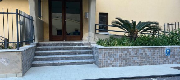 4-salle Appartement à Palermo, Italy No. 172603 16