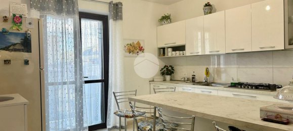 4-salle Appartement à Palermo, Italy No. 172603 7