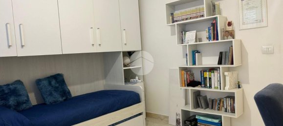 4-salle Appartement à Palermo, Italy No. 172603 3