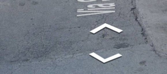 Gewerbliche Immobilie in Castelraimondo, Italy 76m², Nr. 265736 2