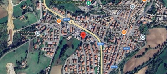 Gewerbliche Immobilie in Castelraimondo, Italy 76m², Nr. 265736 8