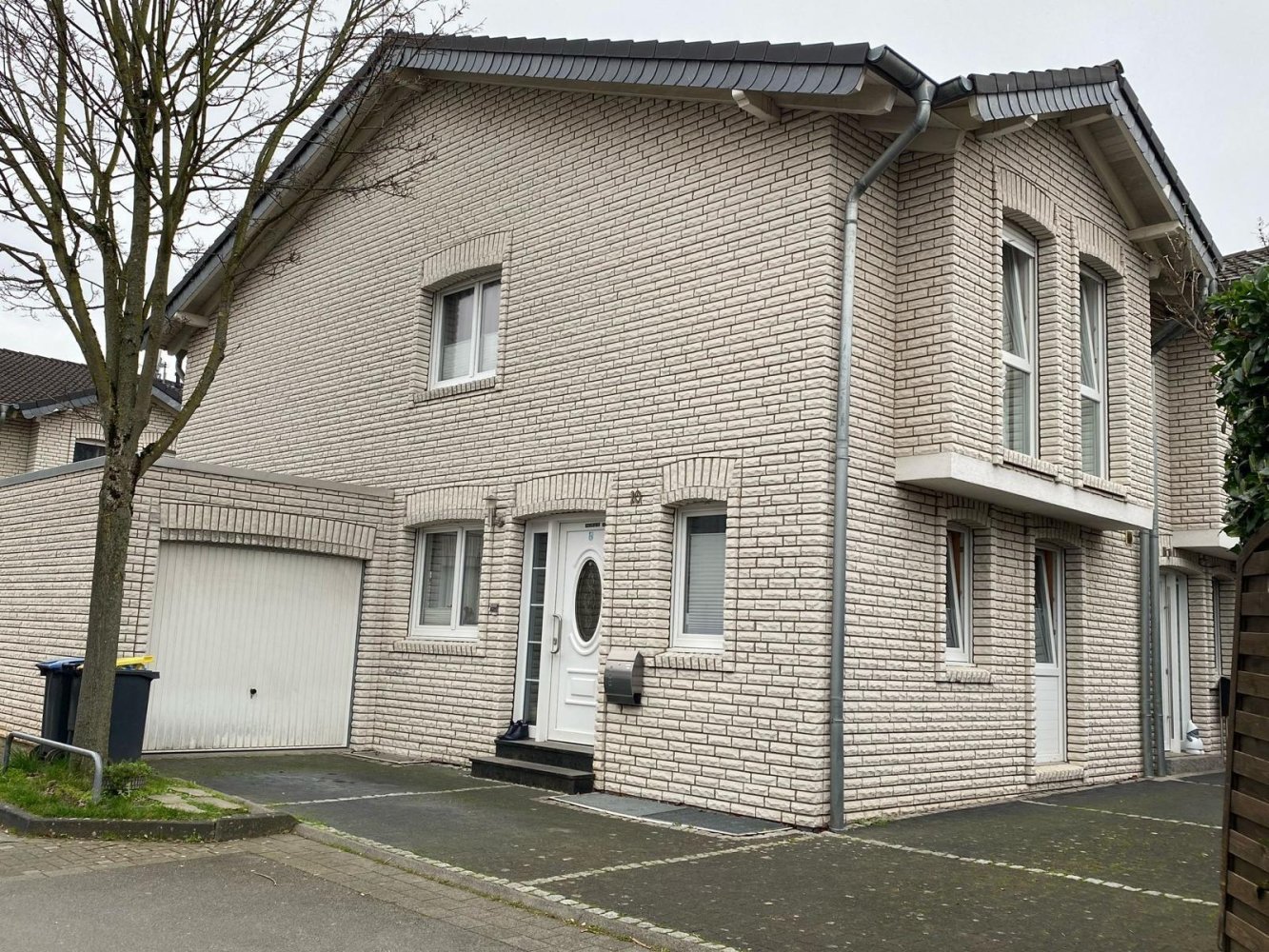 3 bedrooms House in Cologne, Germany No. 327405