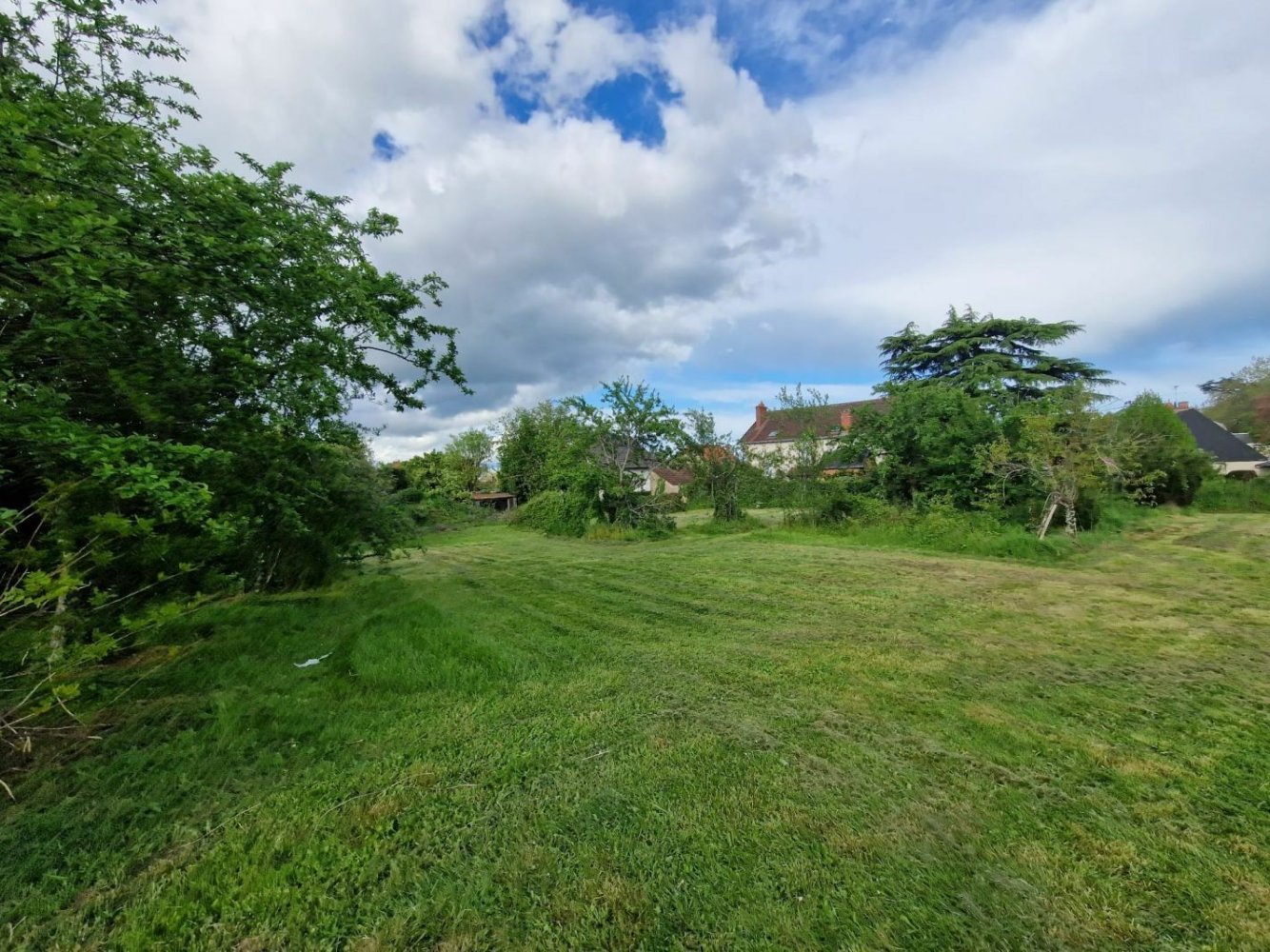  Land in La Chatre, France No. 274869