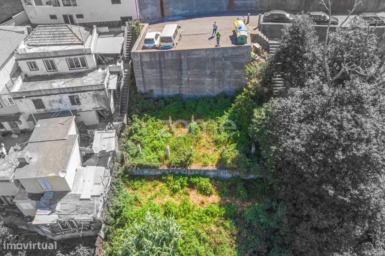 1320m² Land in Funchal, Portugal No. 89978