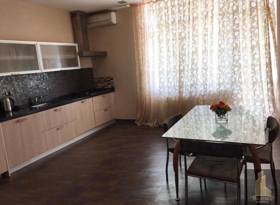 4 bedrooms Apartment in Nasimi, Azerbaijan No. 1392
