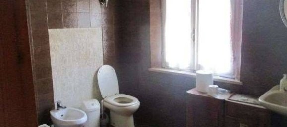 4 bedrooms House in Sellano, Italy No. 356589 3