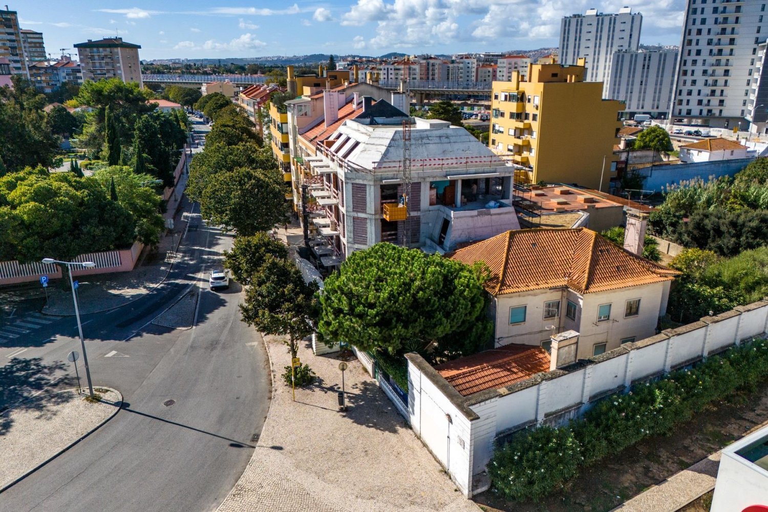 250m² Land in Lisbon, Portugal No. 125253