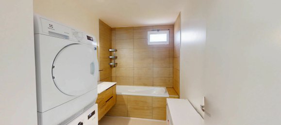 Apartamento de 3 dormitorios en Fontaine, France No. 355435 3