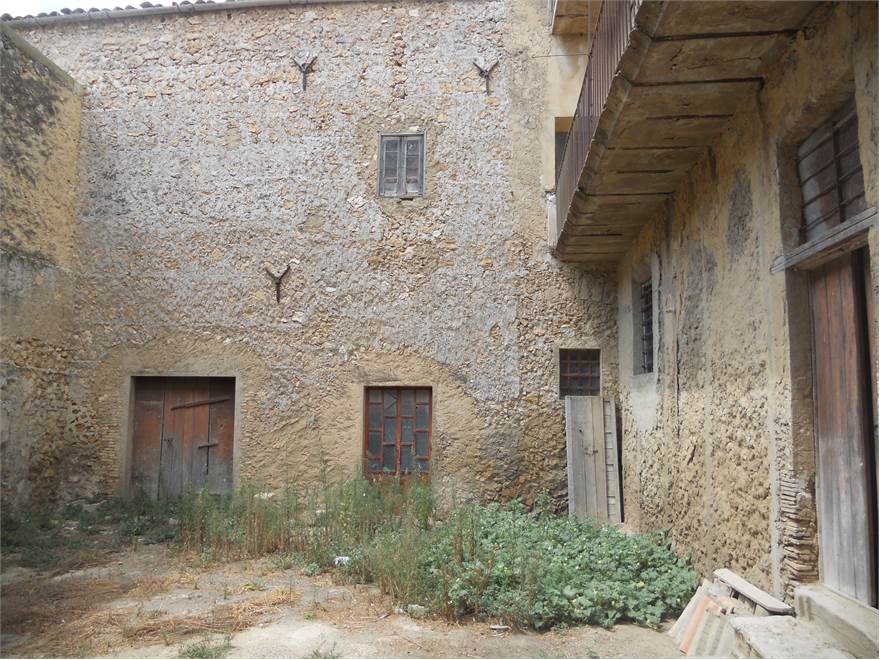 14-Zimmer Gebäude in Camastra, Italy, Nr. 88249