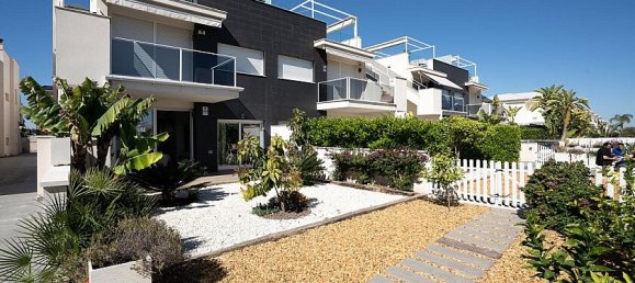 3 bedrooms Bungalow in Torrevieja, Spain No. 14287 2