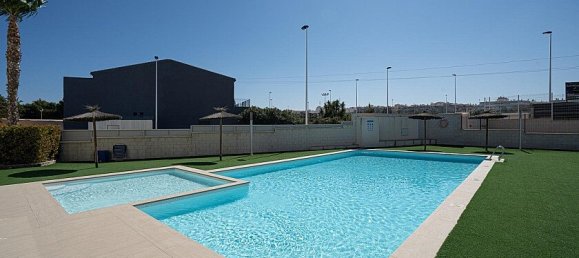 3 bedrooms Bungalow in Torrevieja, Spain No. 14287 3