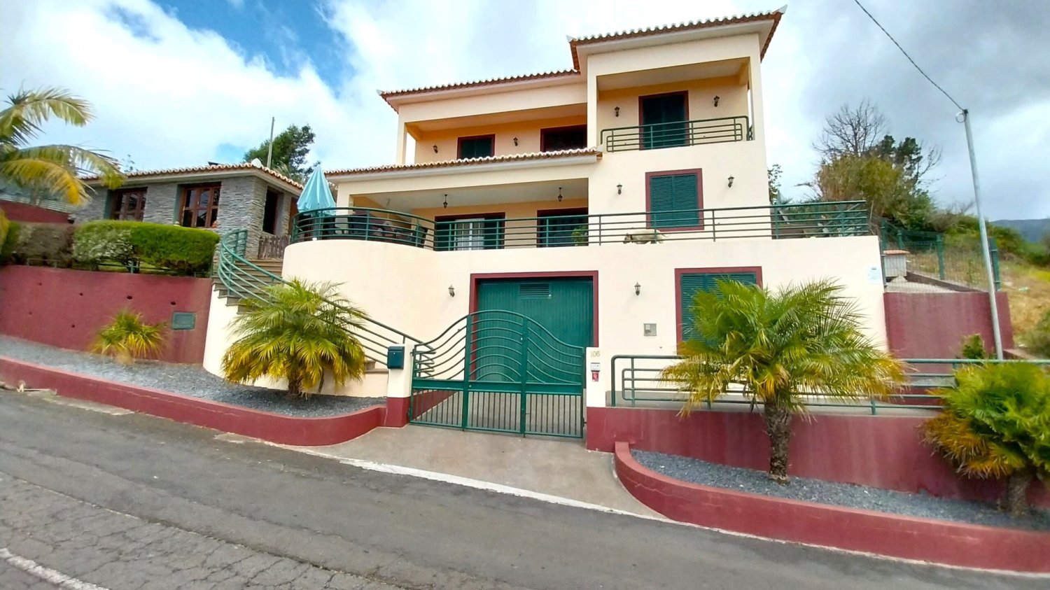 4 bedrooms House in Ponta do Sol, Portugal No. 143465