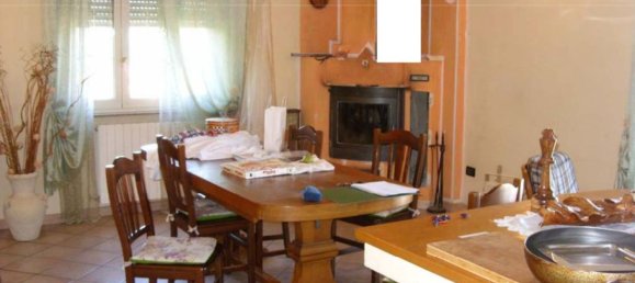 6 bedrooms Apartment in Rogliano, Italy No. 311612 10