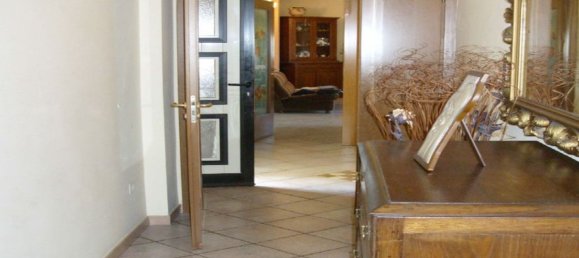 6 bedrooms Apartment in Rogliano, Italy No. 311612 18